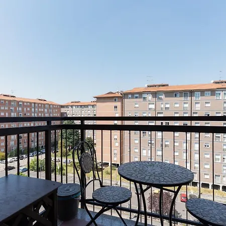 Guesthost - Naviglio Grande Bright Apartamento *